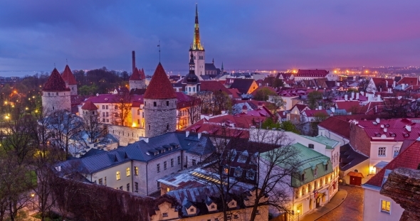 Day To Nigh Transition Tallinn Medieval Old Town