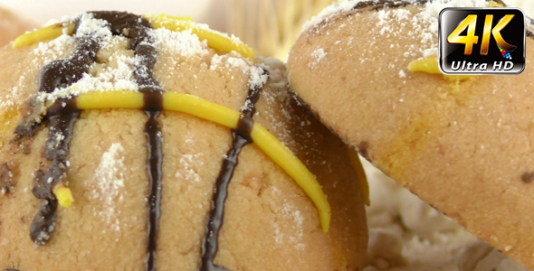 Sweet Delicious Crisp Dessert Cookies and Biscuits 10 alt