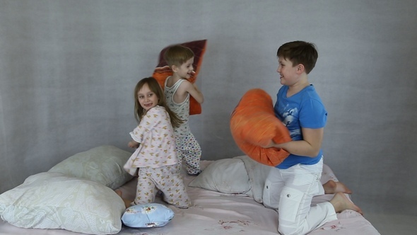 Kids Rage on Inflatable Bed