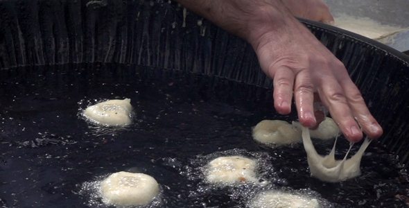 Turkish Traditional Donut Dessert Lokma 3