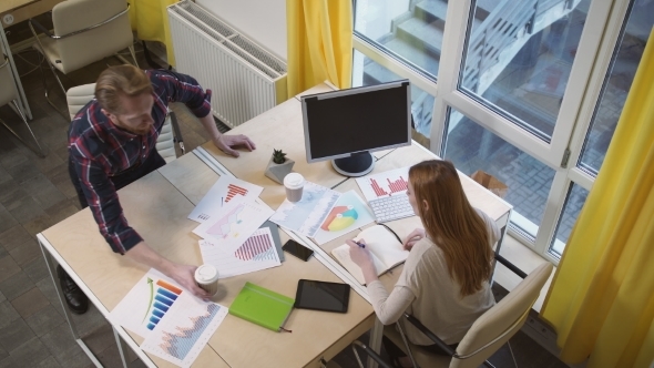 Man Brings a Girl In a Disposable Coffee Cup alt