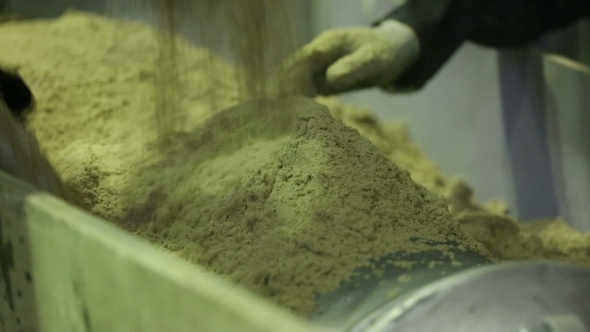 Preparing Sand Mold For Casting