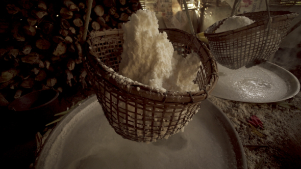Traditional Salt Boiling at Boklua Nan Province 05