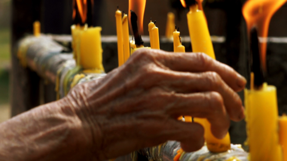 Lighting Up Candles 02 alt