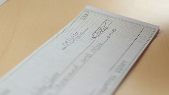 $1000 Dollar Check Signature Writing