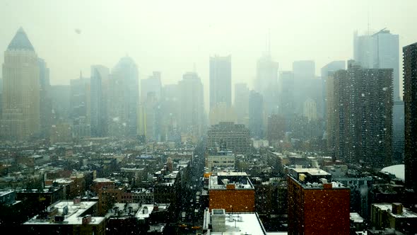 Heavy Snow Fall in the City in December Christmas Time alt