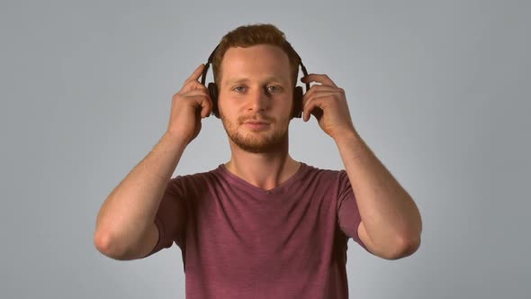 Ginger Male Use Headphone Dance