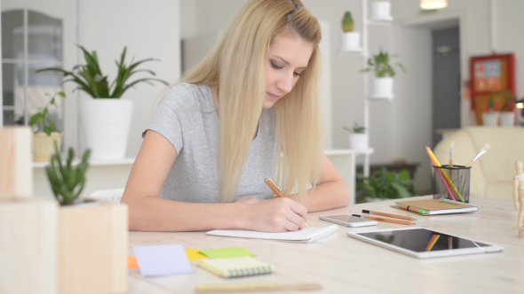 Writing Girl