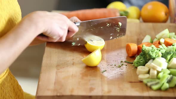 Close-Up Of Cutting Lemon 1