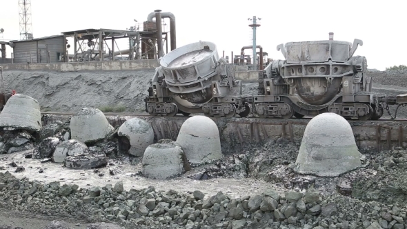 Removing Slag From The Container