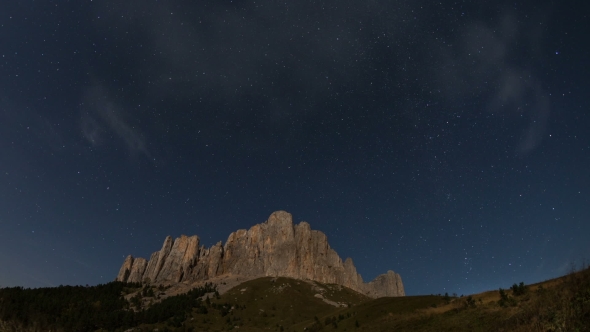 Mountain Big Thach Under The Starry Sky