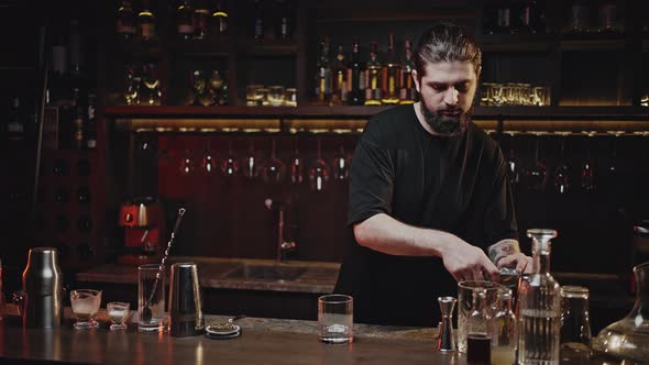 Process of Preparing Cocktail By Professional Bartender