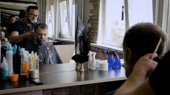 A Respectable Businessman With a White Beard In The Salon For Hair. 