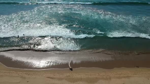 Ascending panorama of the entire beach, aerial shot, Región de Coquimbo