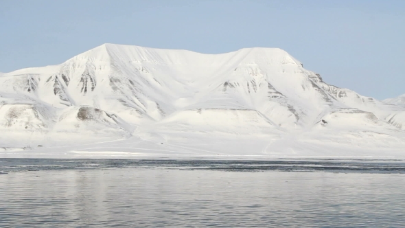 Ice Coast Of The Arctic Ocean. The Surroundings Of Longyearbyen, Svalbard.