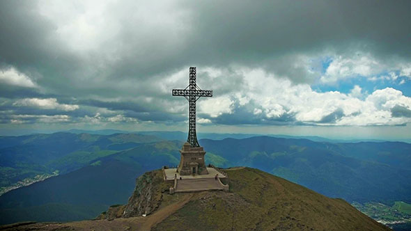 Heroes Cross Monument