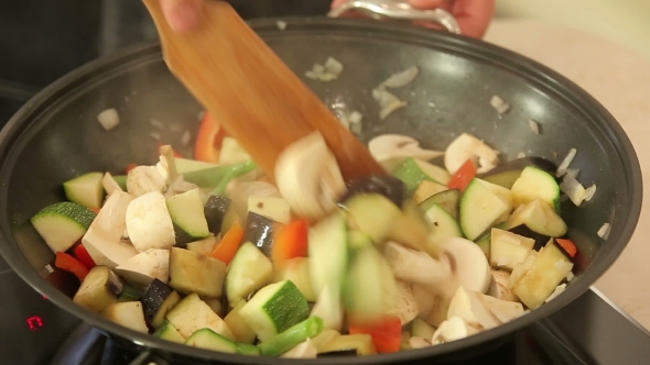 Stewing Vegetables In a Wok