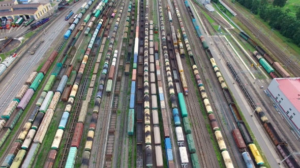 Railway Yard With a Lot Of Railway Lines and trains alt