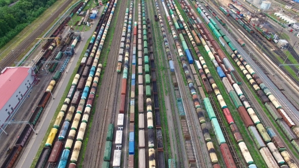 Railway Yard With a Lot Of Railway Lines and trains alt