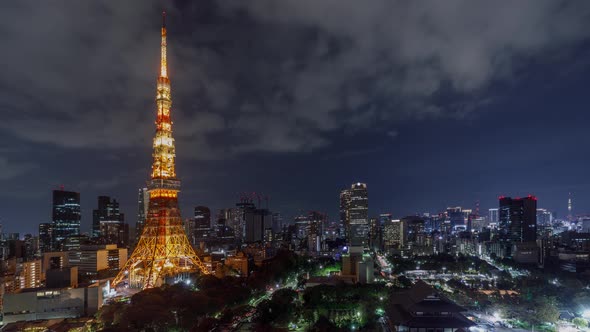 Time Lapse of the Tokyo Tower and the Tokyo skyline at night