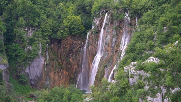 The Magnificent Veliki Slap Waterfall In Plitvice National Park