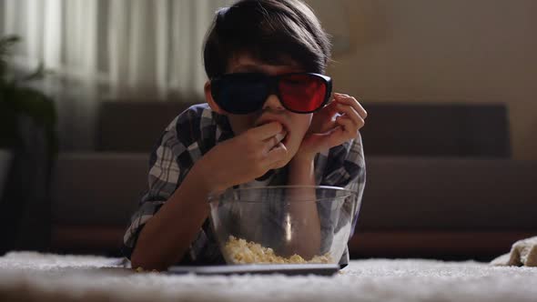 Child 3d Glasses Watching Movie With Popcorn, Parents Negligence, Lazy Leisure
