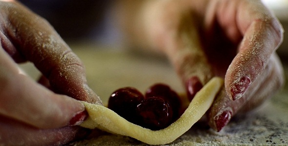 Cherry Dumplings Dough Flour Hand Sculpt Cooking 2