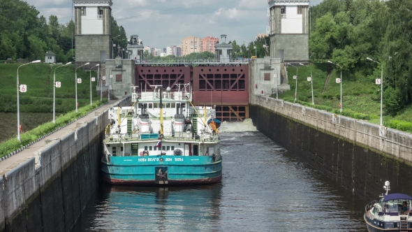 Ship In Front Of Gate Of Sluice Moscow Canal In Moscow, Russia. .