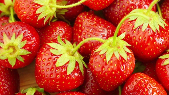 Red Strawberries Rotate.
