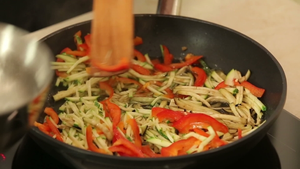 Stewing Vegetables In a Wok