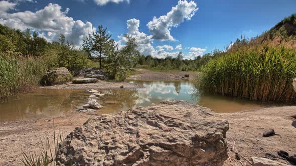  Beautiful quarry, time lapse