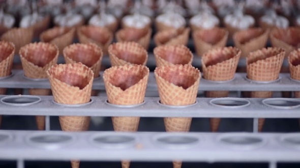 Automatic Conveyer, Production Line of Ice-Cream Cones