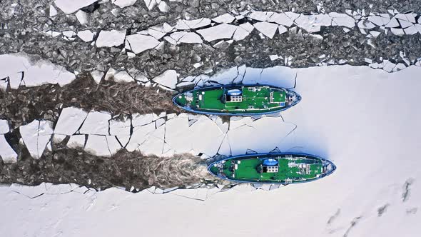 Icebreaker on Vistula river, Plock, 2020-02-18, Poland