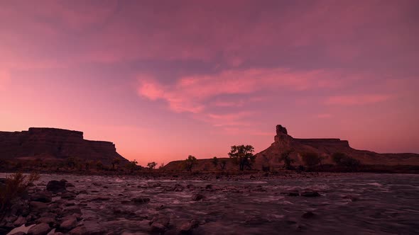 Sunrise time lapse over the Green River at Swaseys Beach in Utah