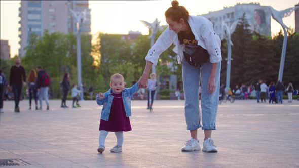 Baby First Step Outdoor Walking