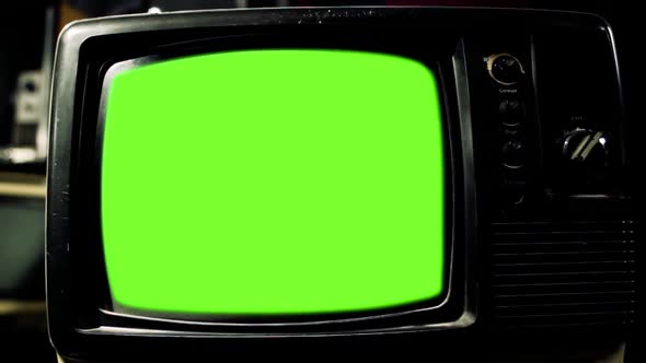Retro TV Green Screen. Dolly Out.