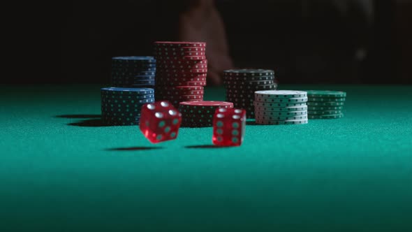 Rolling the dice in slow motion; shot on Phantom Flex 4K at 1000 fps alt