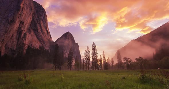 Yosemite Meadow Sunset Timelapse