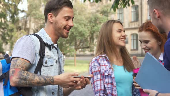 Students Meet on Campus