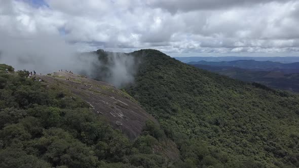 Pedra Redonda Em Monte Verde