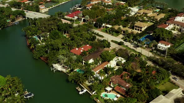 Luxury homes in Miami Beach