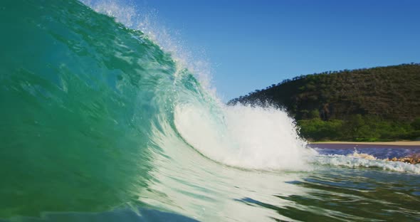 Ocean wave breaking