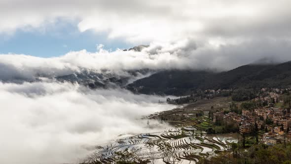 Time lapse of the morning fog at the terraced rice fields in Yuanyang China