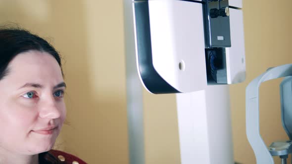 Medical Device Starts Examining Woman's Eyesight
