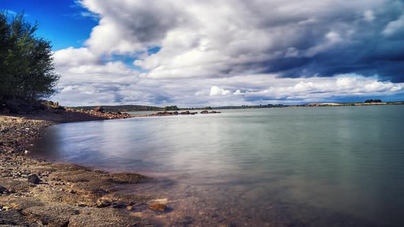 Timelapse 4K Mirror of Clouds II