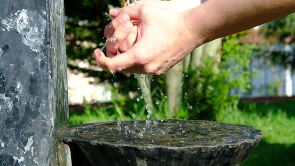 Man Who Washes Hands