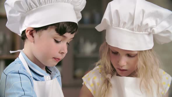 Little Cooks Tasting Sweets alt