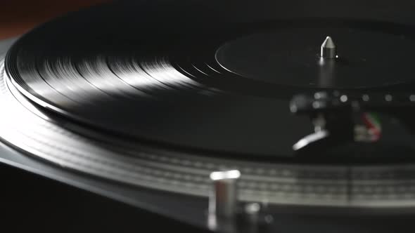 Turntable and Spinning Vinyl 33