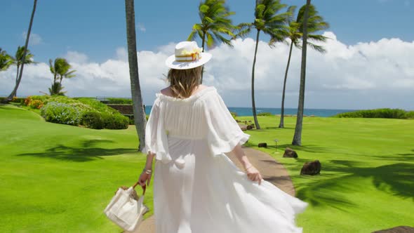 Happy Traveler Blogger Adores Summer Vacation on Hawaii Island RED Camera Shot