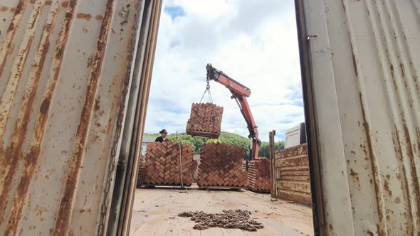 Unloading the Car with a Building Brick By Means of the Manipulator